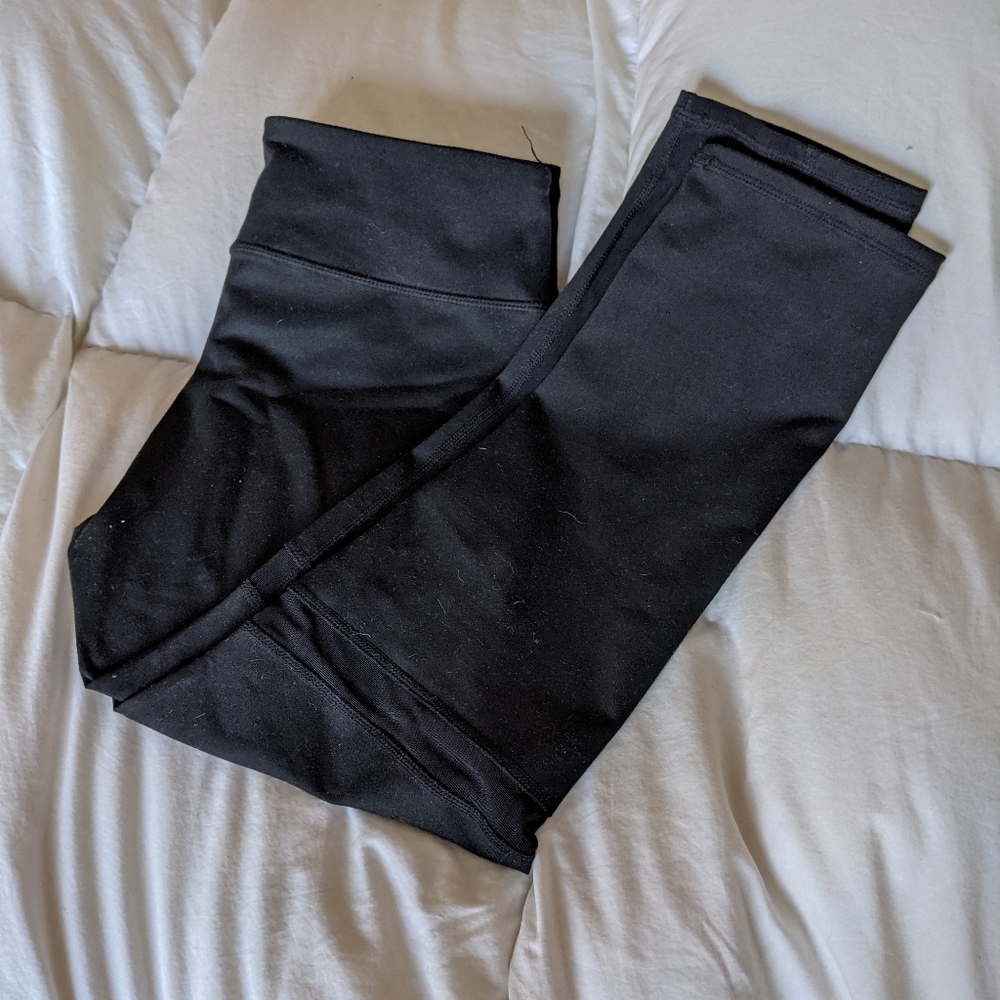 NWOT Fabletics leggings with sheer detail on calf